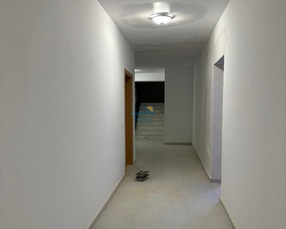 Appartamento In Affitto A Valona, ​​Albania